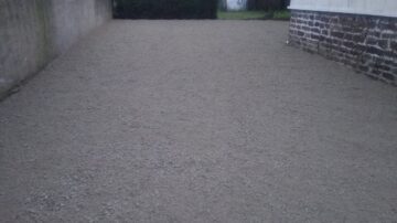 Empierrement d'une cour à Beaupréau
