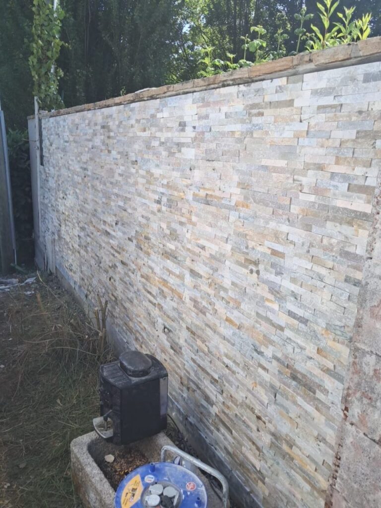 Maçonnerie : parement de mur à Vallet