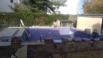 Pose de mosaïque pour piscine à Vallet