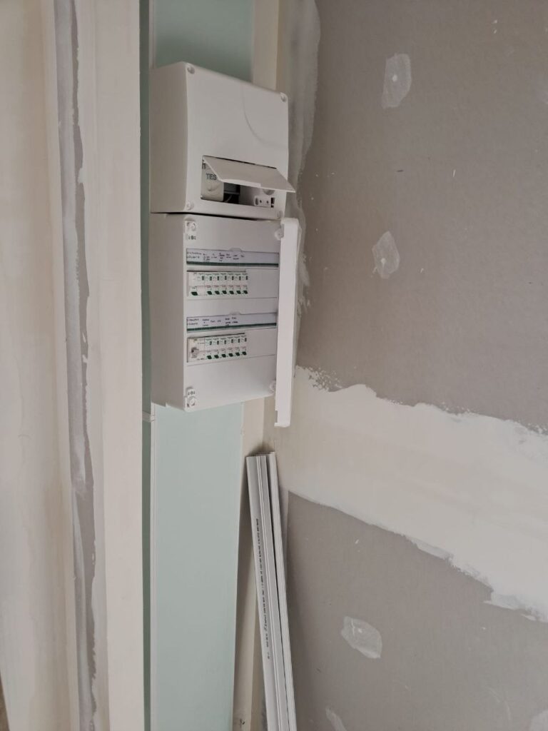 Installation électrique complète de deux logements à Mouzillon